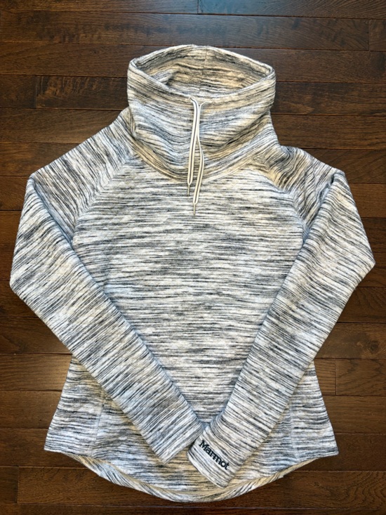 Marmot Tops - Marmot Pullover Sweatshirt Women’s XS Gray Space Dye Funnel Neck Thumbholes